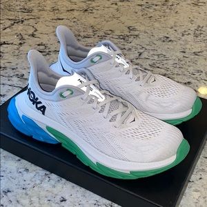 Hoka One One Clifton Edge Size 7.5